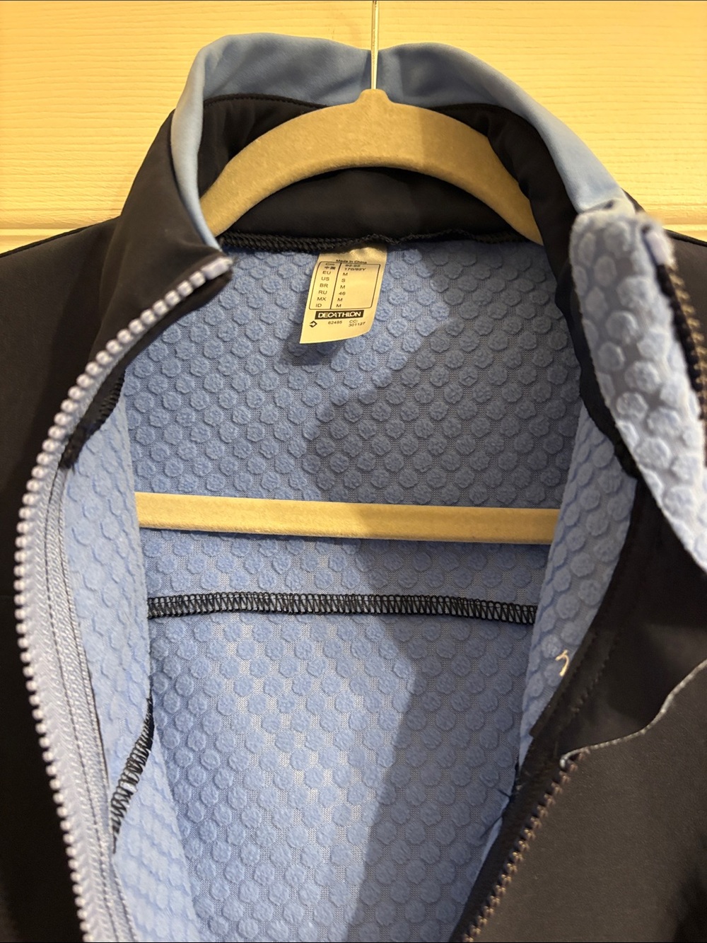 DECATHLON RUNNING/CYCLING JACKET - Picture 6 of 12